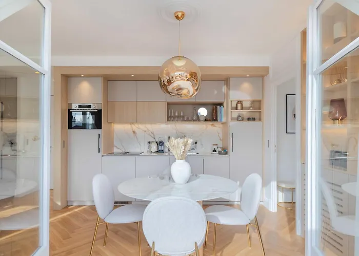 Elegant - 2br-4p - Vivienne 아파트 *